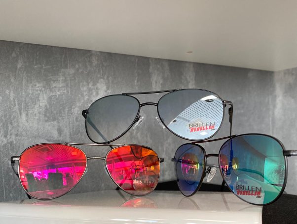 N-Lens Poker in Pilotform eingebaut